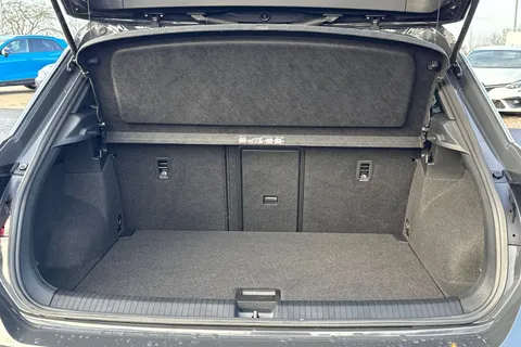 ML21OXG Volkswagen T-Roc 1.5 TSI EVO R-Line 5dr Thumbnail #9