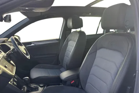 YD20DXX Volkswagen Tiguan 2.0 TDi 150 R-Line Tech 5dr **HEADS UP DISPLAY** Thumbnail #11