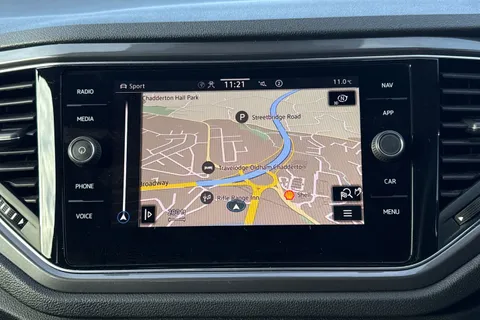 ML21OXG Volkswagen T-Roc 1.5 TSI EVO R-Line 5dr Thumbnail #11