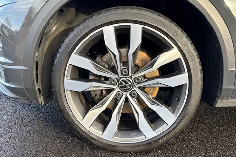 ML21OXG Volkswagen T-Roc 1.5 TSI EVO R-Line 5dr Thumbnail #23