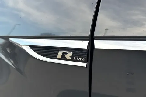 ML21OXG Volkswagen T-Roc 1.5 TSI EVO R-Line 5dr Thumbnail #25