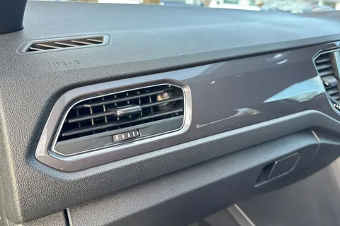 ML21OXG Volkswagen T-Roc 1.5 TSI EVO R-Line 5dr Thumbnail #30