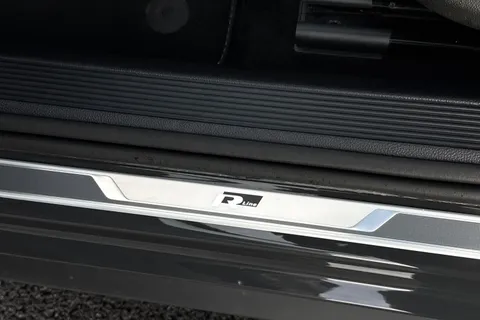 ML21OXG Volkswagen T-Roc 1.5 TSI EVO R-Line 5dr Thumbnail #32