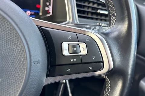 ML21OXG Volkswagen T-Roc 1.5 TSI EVO R-Line 5dr Thumbnail #34