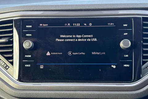 ML21OXG Volkswagen T-Roc 1.5 TSI EVO R-Line 5dr Thumbnail #39