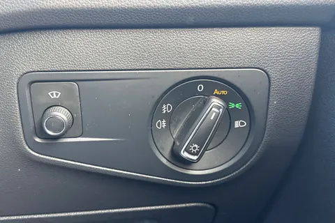 YD20DXX Volkswagen Tiguan 2.0 TDi 150 R-Line Tech 5dr **HEADS UP DISPLAY** Thumbnail #41