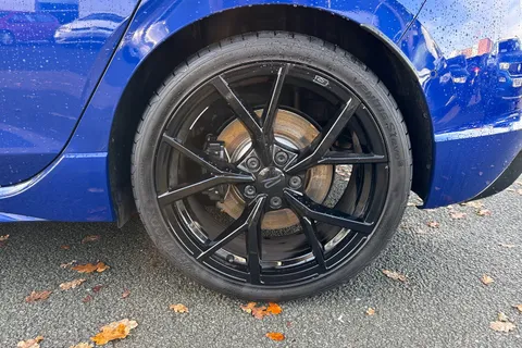 KN25FCC Volkswagen Golf 2.0 TSI 333 R Black Edition 4Motion 5dr DSG | Pan Roof | Area View Camera Thumbnail #11