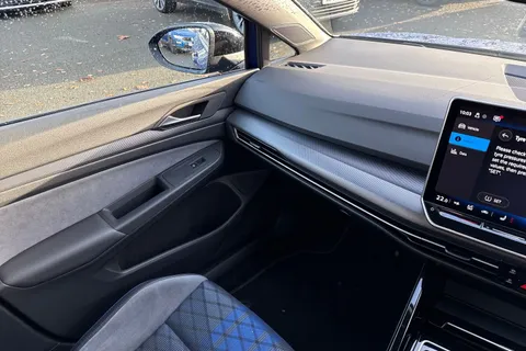 KN25FCC Volkswagen Golf 2.0 TSI 333 R Black Edition 4Motion 5dr DSG | Pan Roof | Area View Camera Thumbnail #19