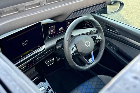 KN25FCC Volkswagen Golf 2.0 TSI 333 R Black Edition 4Motion 5dr DSG | Pan Roof | Area View Camera Thumbnail #39