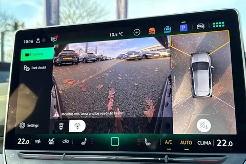 KN25FCC Volkswagen Golf 2.0 TSI 333 R Black Edition 4Motion 5dr DSG | Pan Roof | Area View Camera Thumbnail #41