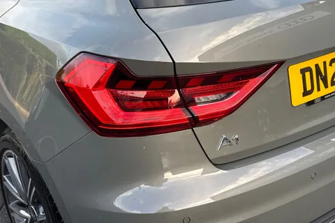 DN25HRA Audi A1 S line 30 TFSI  116 PS S tronic Thumbnail #8