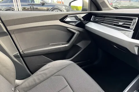 DN25HRA Audi A1 S line 30 TFSI  116 PS S tronic Thumbnail #20