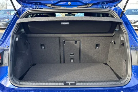 KP75MHN Volkswagen Golf 2.0 TSI 333 R 4Motion 5dr DSG Thumbnail #7