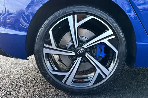 KP75MHN Volkswagen Golf 2.0 TSI 333 R 4Motion 5dr DSG Thumbnail #10