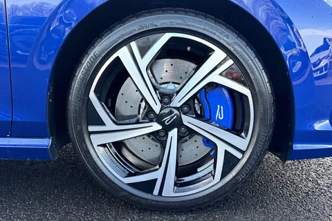 KP75MHN Volkswagen Golf 2.0 TSI 333 R 4Motion 5dr DSG Thumbnail #11