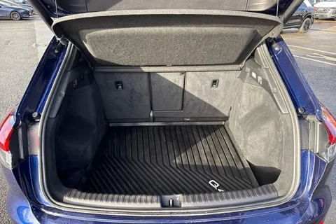 WP23UUA Audi Q4 e-tron Q4  Edition 1 50 e-tron quattro 220,00 kW Thumbnail #9