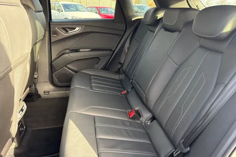 WP23UUA Audi Q4 e-tron Q4  Edition 1 50 e-tron quattro 220,00 kW Thumbnail #13