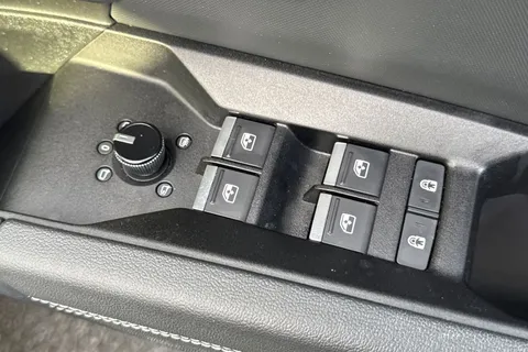 WP23UUA Audi Q4 e-tron Q4  Edition 1 50 e-tron quattro 220,00 kW Thumbnail #17