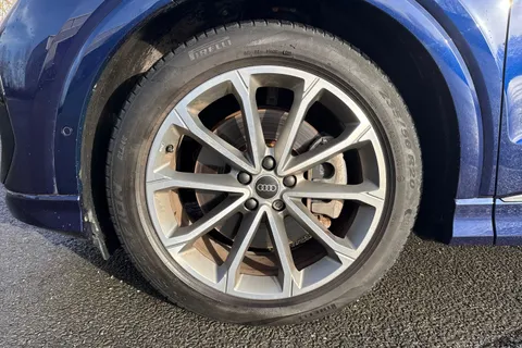 WP23UUA Audi Q4 e-tron Q4  Edition 1 50 e-tron quattro 220,00 kW Thumbnail #23