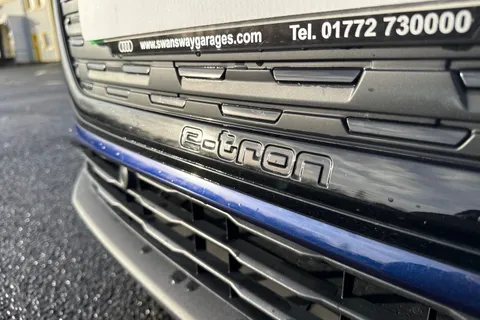 WP23UUA Audi Q4 e-tron Q4  Edition 1 50 e-tron quattro 220,00 kW Thumbnail #26