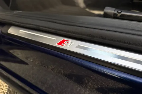 WP23UUA Audi Q4 e-tron Q4  Edition 1 50 e-tron quattro 220,00 kW Thumbnail #44