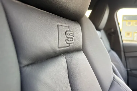 WP23UUA Audi Q4 e-tron Q4  Edition 1 50 e-tron quattro 220,00 kW Thumbnail #47