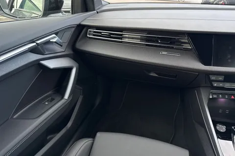 KM25HMC Audi A3 Black Edition 35 TFSI  150 PS S tronic Thumbnail #14