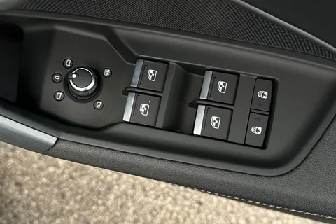 KM25HMC Audi A3 Black Edition 35 TFSI  150 PS S tronic Thumbnail #17