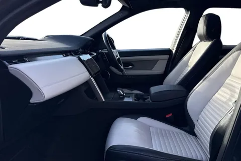 KS74NRY Land Rover Discovery Sport 2.0 D200 Dynamic HSE 5dr Thumbnail #4