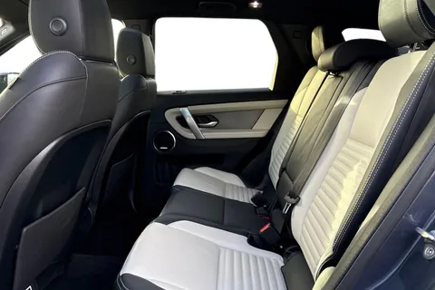 KS74NRY Land Rover Discovery Sport 2.0 D200 Dynamic HSE 5dr Thumbnail #5