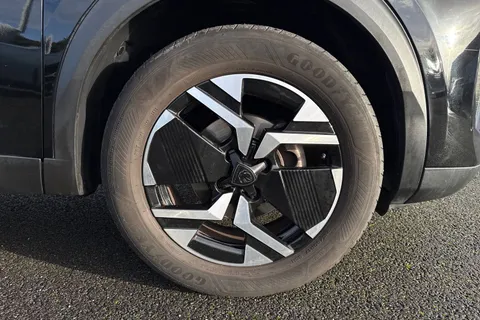 DC73LWV PEUGEOT 2008 1.2 PureTech GT EAT Euro 6 (s/s) 5dr Thumbnail #6