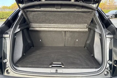 DC73LWV PEUGEOT 2008 1.2 PureTech GT EAT Euro 6 (s/s) 5dr Thumbnail #9