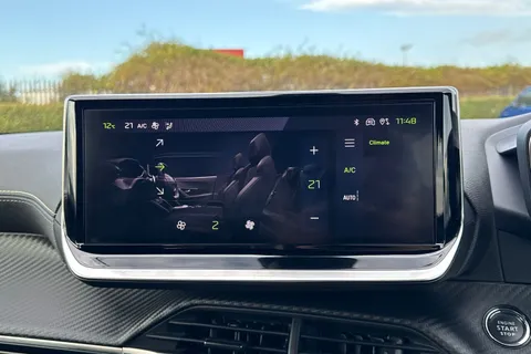 DC73LWV PEUGEOT 2008 1.2 PureTech GT EAT Euro 6 (s/s) 5dr Thumbnail #18