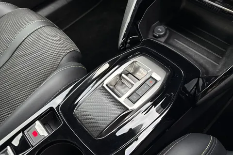 DC73LWV PEUGEOT 2008 1.2 PureTech GT EAT Euro 6 (s/s) 5dr Thumbnail #19