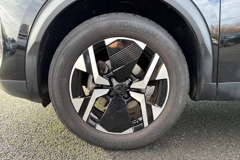 DC73LWV PEUGEOT 2008 1.2 PureTech GT EAT Euro 6 (s/s) 5dr Thumbnail #23