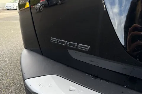 DC73LWV PEUGEOT 2008 1.2 PureTech GT EAT Euro 6 (s/s) 5dr Thumbnail #32