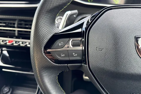 DC73LWV PEUGEOT 2008 1.2 PureTech GT EAT Euro 6 (s/s) 5dr Thumbnail #38