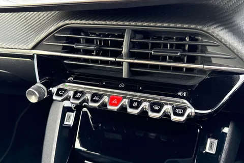 DC73LWV PEUGEOT 2008 1.2 PureTech GT EAT Euro 6 (s/s) 5dr Thumbnail #53