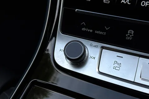 RK73LDD Audi S8 Black Edition TFSI 571 PS tiptronic Thumbnail #50