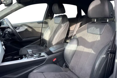 DA20EMF Audi A4 2.0 TFSI 35 S line S Tronic Euro 6 (s/s) 4dr Thumbnail #10