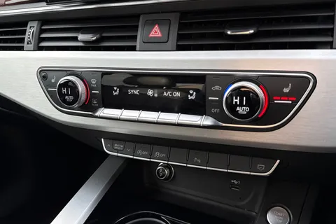 DA20EMF Audi A4 2.0 TFSI 35 S line S Tronic Euro 6 (s/s) 4dr Thumbnail #18