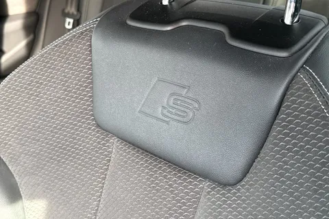 DA20EMF Audi A4 2.0 TFSI 35 S line S Tronic Euro 6 (s/s) 4dr Thumbnail #34