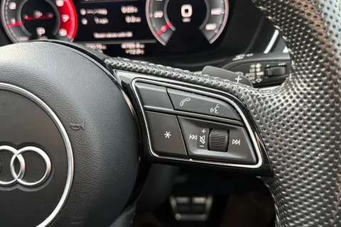 DA20EMF Audi A4 2.0 TFSI 35 S line S Tronic Euro 6 (s/s) 4dr Thumbnail #41