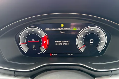 DA20EMF Audi A4 2.0 TFSI 35 S line S Tronic Euro 6 (s/s) 4dr Thumbnail #45