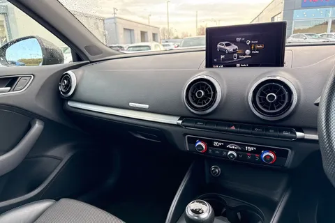 GX69XFY Audi A3 1.0 TFSI 30 Black Edition Sportback Euro 6 (s/s) 5dr Thumbnail #44