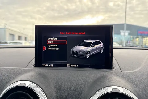 GX69XFY Audi A3 1.0 TFSI 30 Black Edition Sportback Euro 6 (s/s) 5dr Thumbnail #45