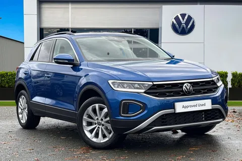 AP25FFA Volkswagen T-Roc 1.5 TSI Match 5dr DSG | Rear Camera | App Connect Thumbnail #1