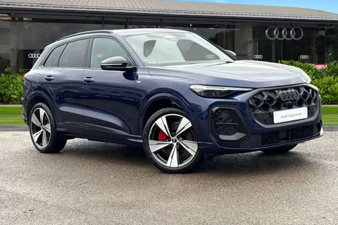 DF75PZD Audi Q5 2.0 TDI Edition 1 S Tronic quattro Euro 6 (s/s) 5dr Thumbnail #1