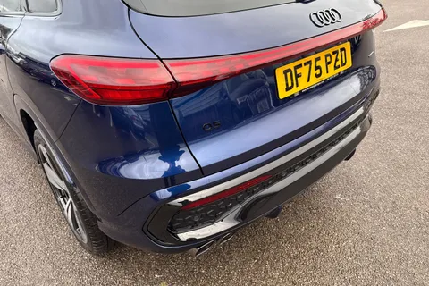 DF75PZD Audi Q5 2.0 TDI Edition 1 S Tronic quattro Euro 6 (s/s) 5dr Thumbnail #7