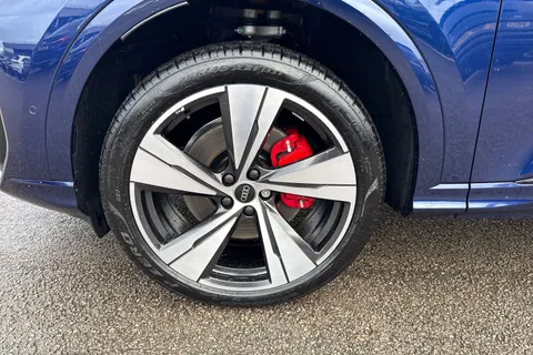 DF75PZD Audi Q5 2.0 TDI Edition 1 S Tronic quattro Euro 6 (s/s) 5dr Thumbnail #9